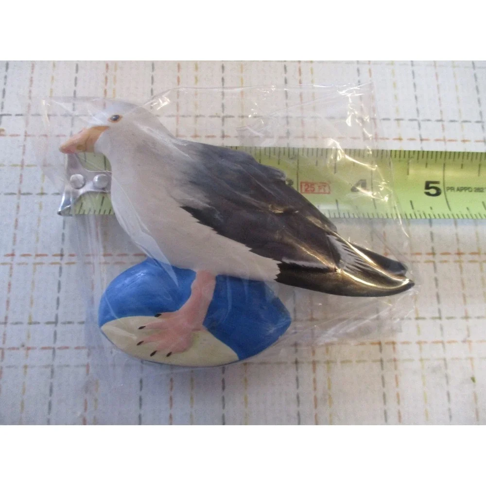 HIGH SIERRA WOOD CARVINGS WOODEN SEAGULL MAGNET NIP